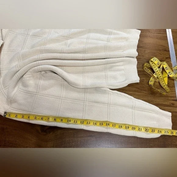 Arrow Brand Men’s Sz Large Heavier Weight Sweater Windowpane Design Cream Color - Picture 5 of 7